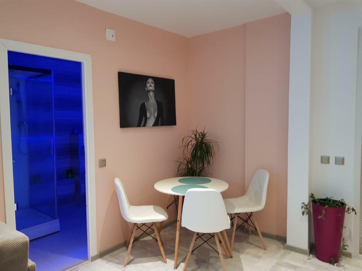 Art Boutique Central Targu Jiu Bagian luar foto
