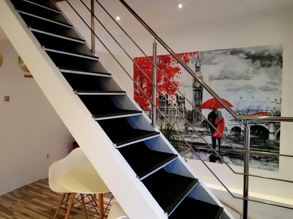Art Boutique Central Targu Jiu Bagian luar foto